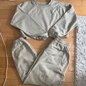 Daily Drills matching green sweatset